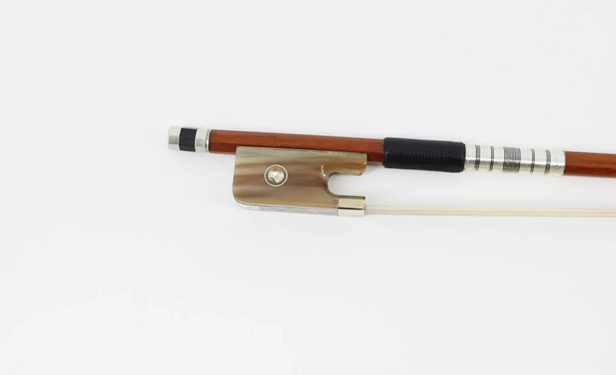 قوس التشيلو ذو القرن الأبيض 4/4 مكتبة خشب البرازيلي الملون من خشب الأبنوس