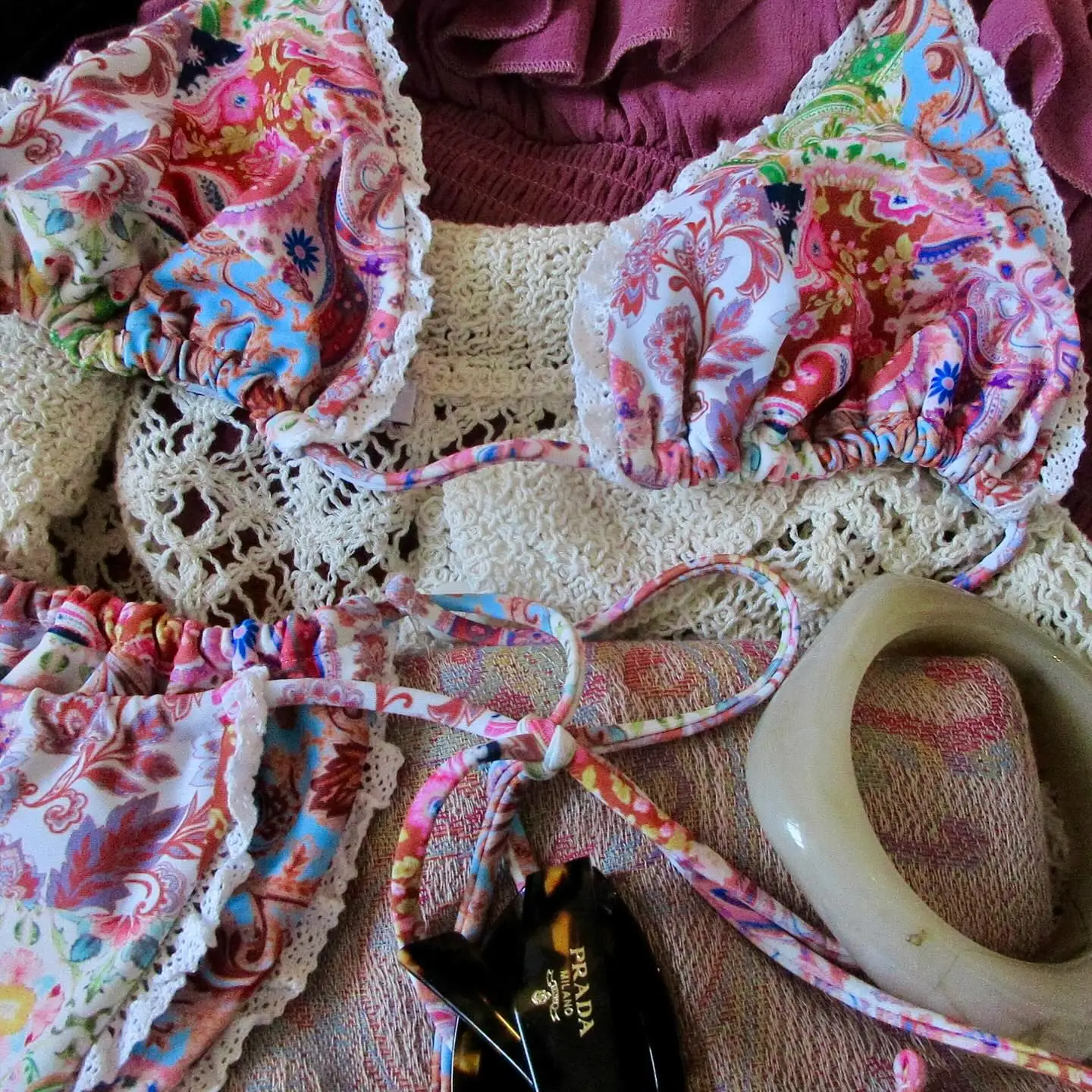 

2025 Women Bikini Set Romantic Floral Bikini Set – Ruffled Top with Lace Trim and Boho Vibe Perfect Beach Wear and Pool Partie