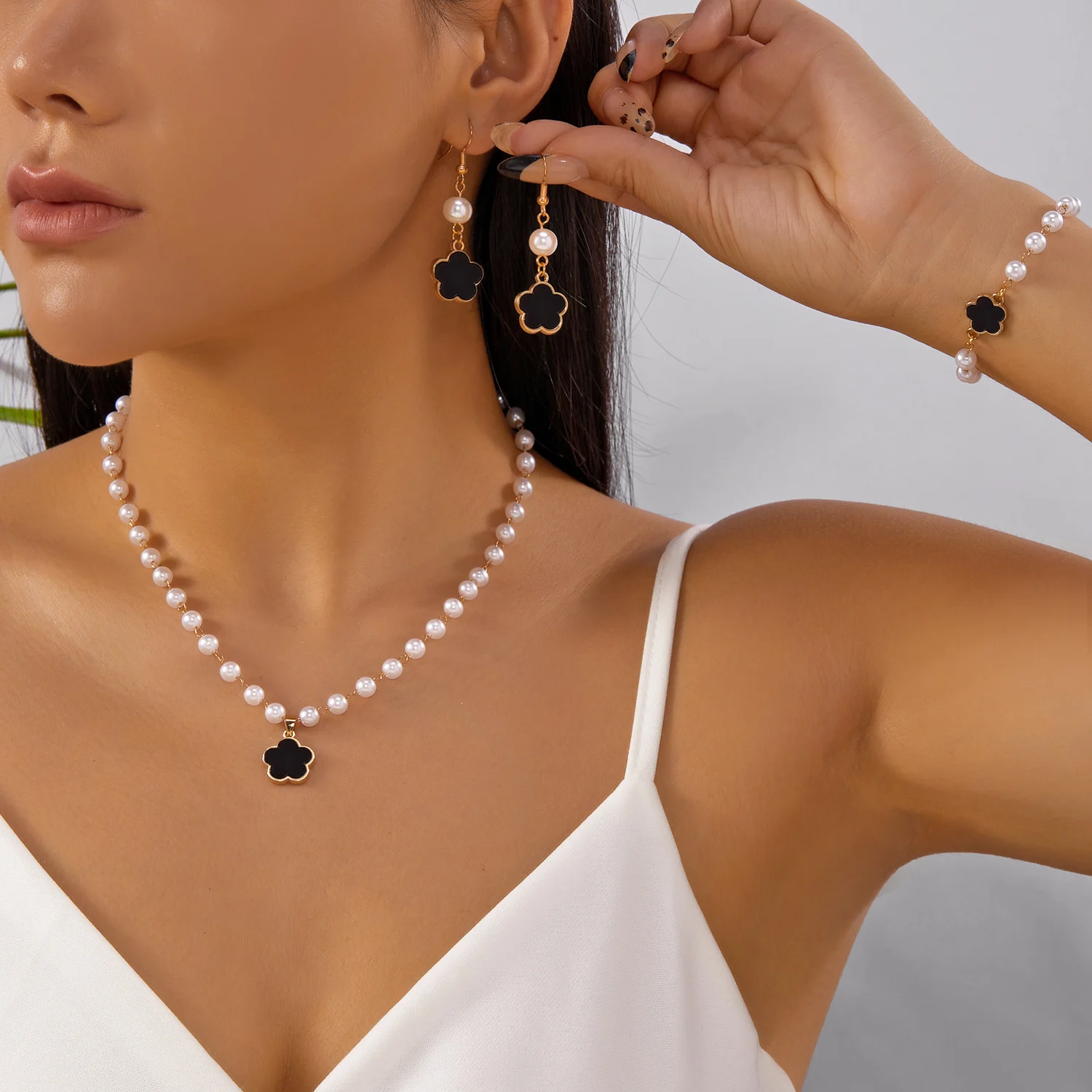 

New Romantic Lucky Five Leaf Flower Jewelry Set for Women Girls Colorful Plum Blossom Imitation Pearl Necklace Bracelet Earring