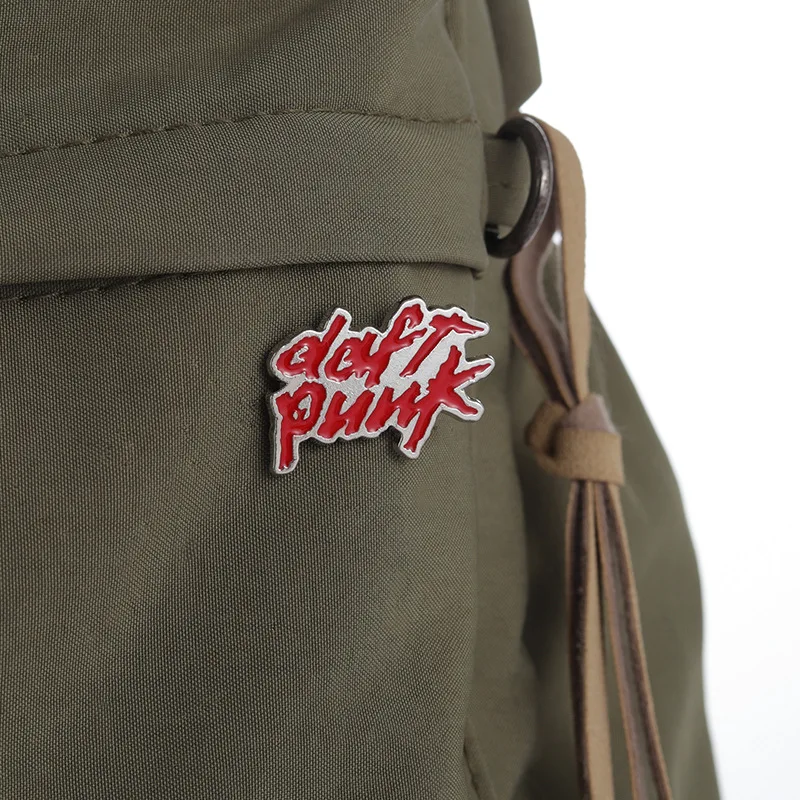 Fashion Geometry English alphabet Brooch Versatile Music Group Commemorative Badge Gift Wholesale