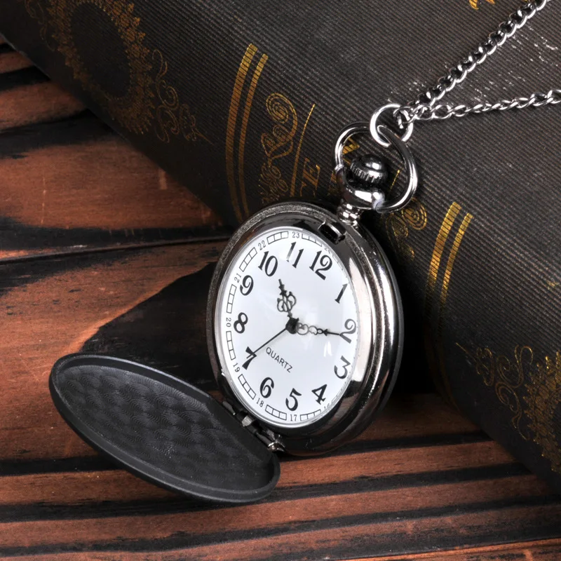 Vintage Luxury Smooth & Matte Black Case Quartz Pocket Watch for Men Roman Numeral Fob Chain Necklace Pendant Clock for Gifts