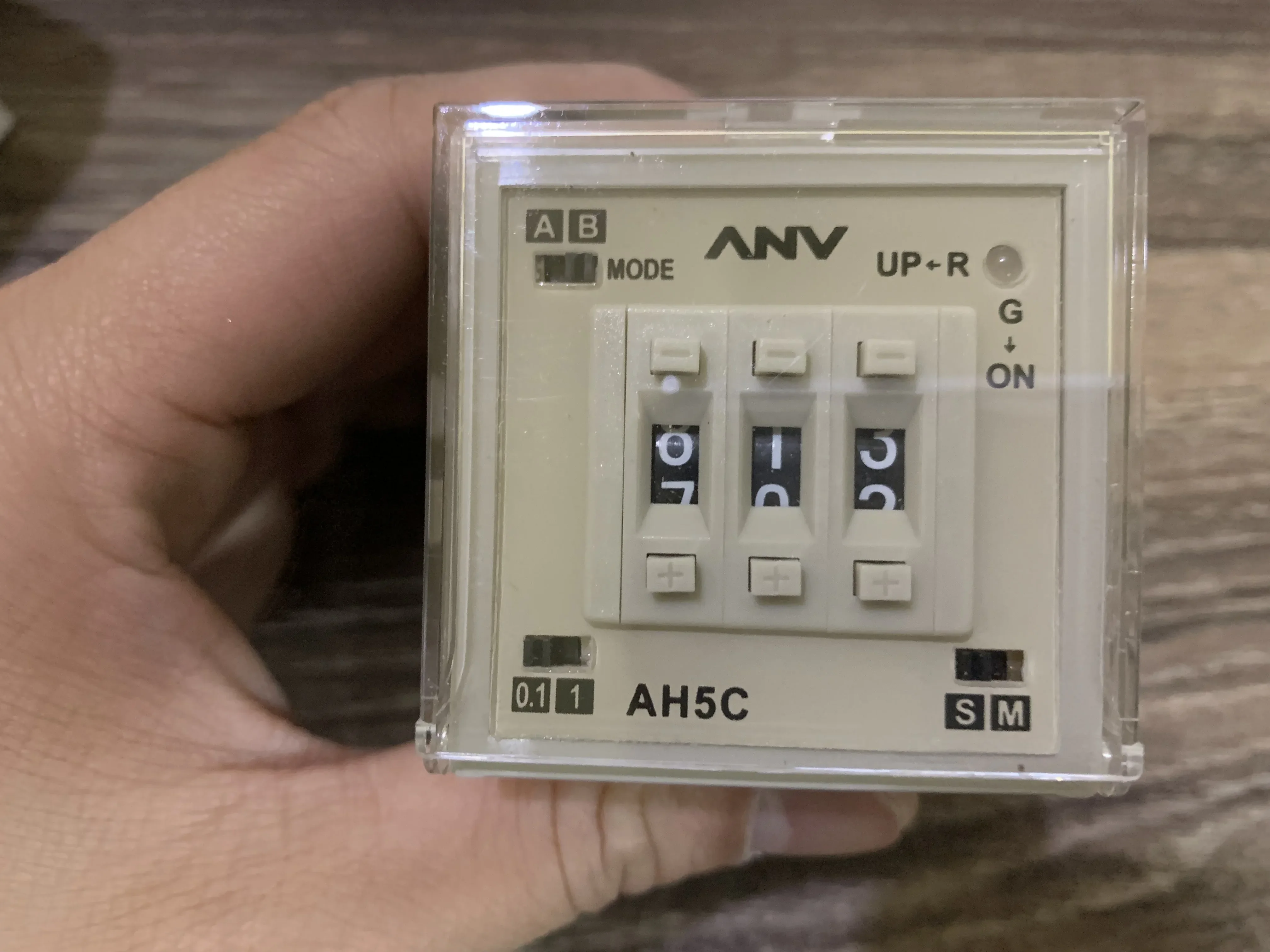 

ANV relay AH5C-SM 99.9S-99M 24V 220v