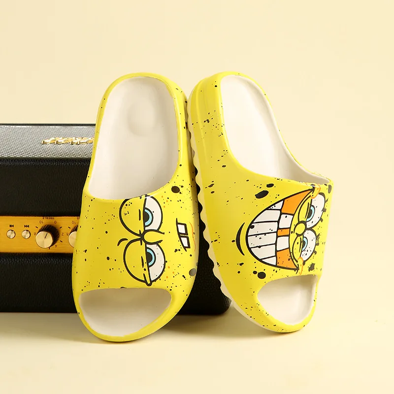 Zapatillas de dibujos animados de Bob Esponja para mujer, zapatos de Casa gruesos antideslizantes de fondo suave Kawaii, zapatos de playa para