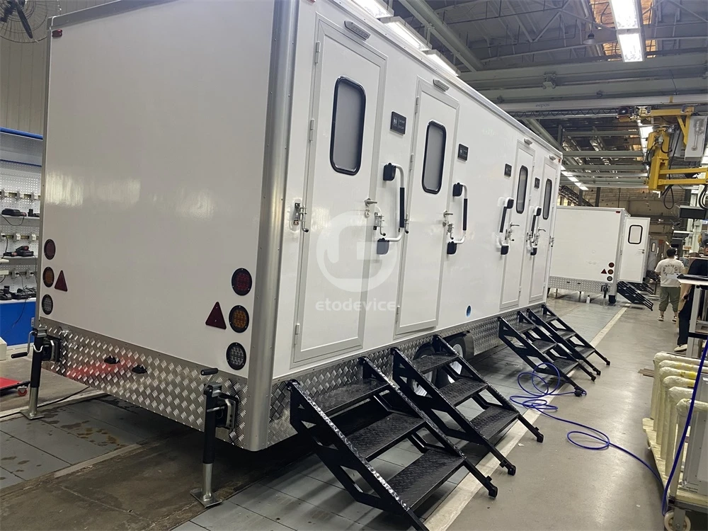 Toilette portatili popolari in Cina per la vendita in Cina Toilette mobile per esterni portatile Rimorchio WC mobile a basso costo