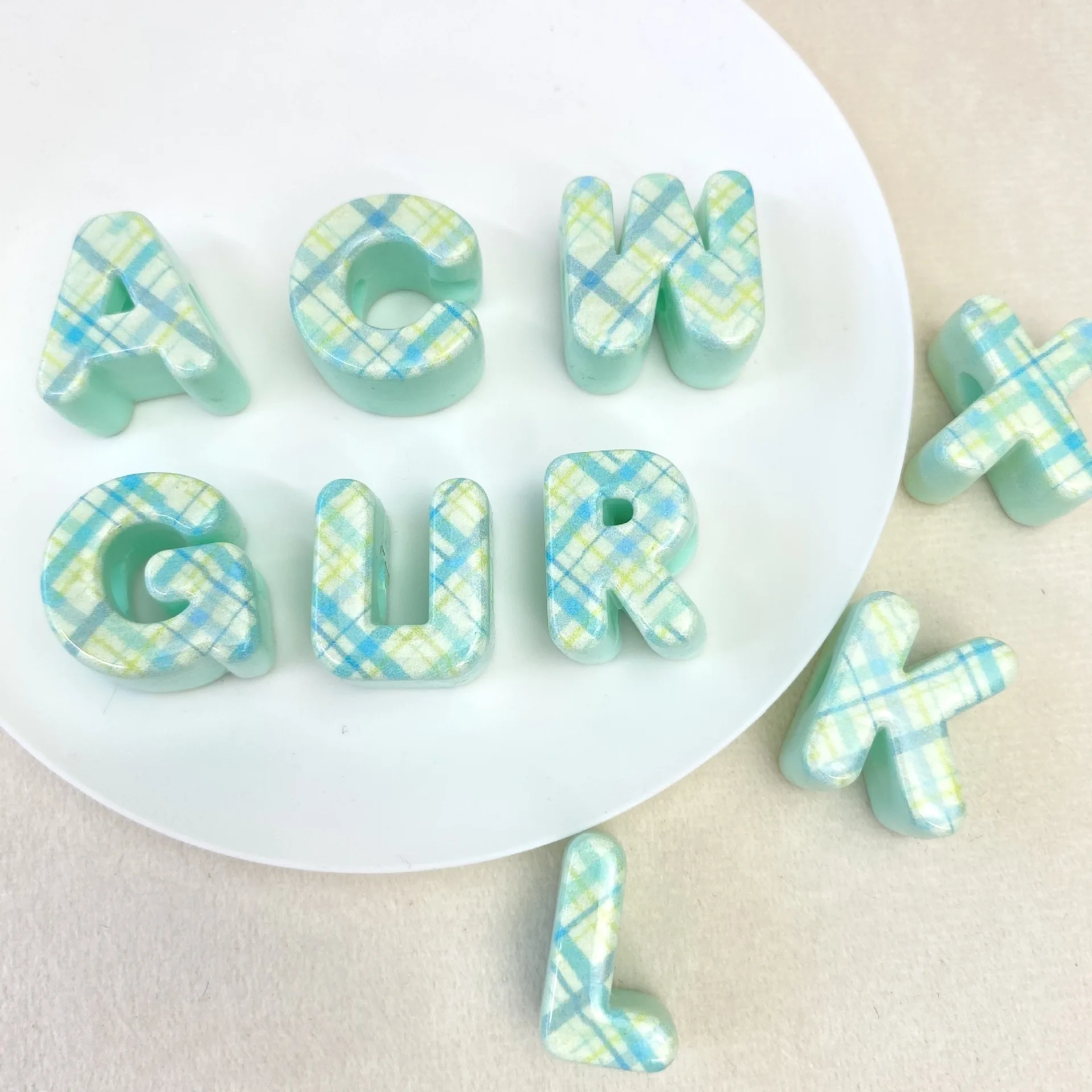 30/50/100 Stück/20 mm große Löcher Acryl Alphabet Buchstaben Perlen für DIY Telefon Kette Schlüsselanhänger Zubehör Materialien Lose Perlen – Detail 18