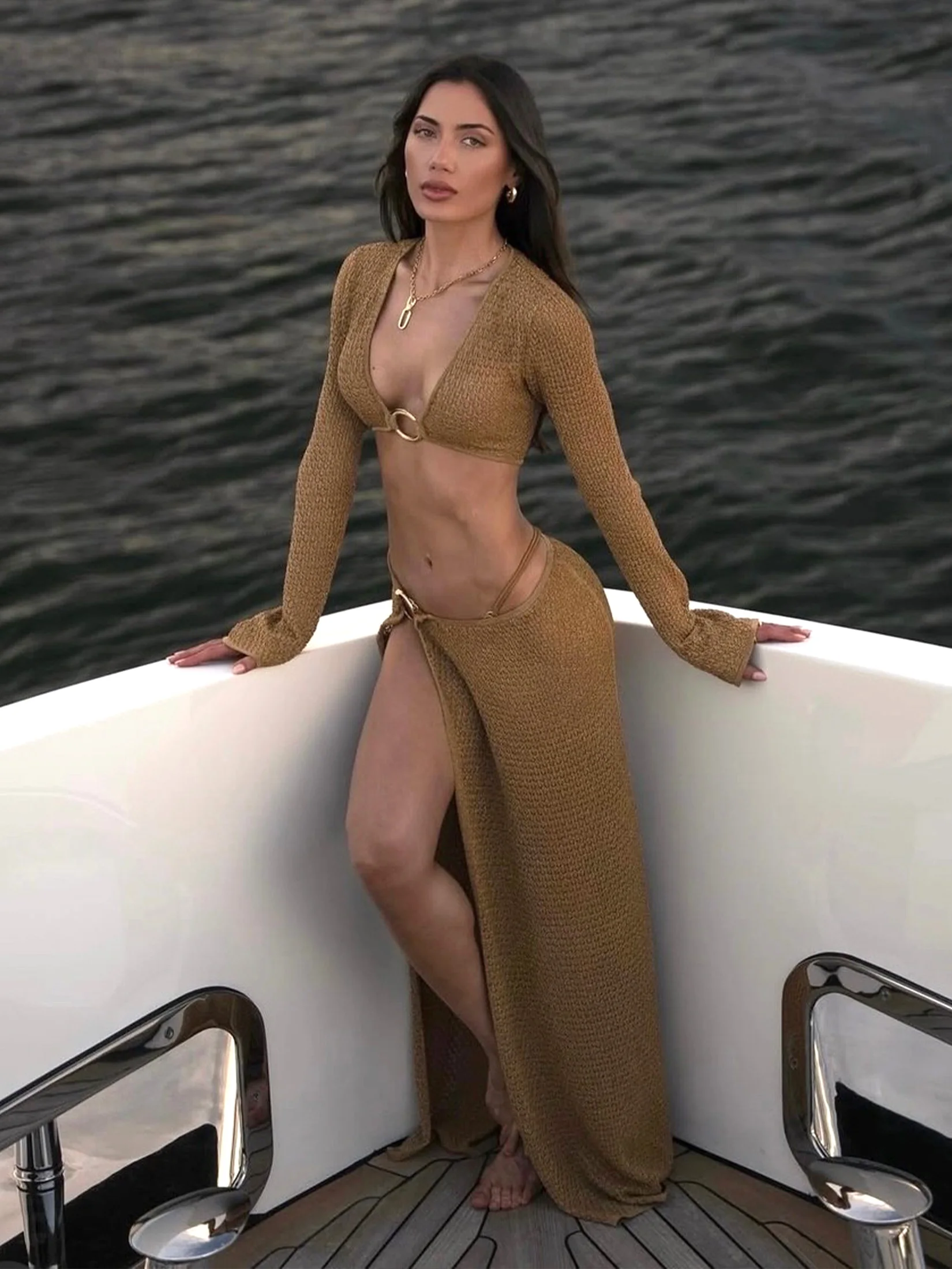 Top sexy a maniche lunghe con scollo a V con gonna alta divisa Set da due pezzi 2025 Autunno Donna Vacanza per feste Abito da spiaggia Bikini Cover Up C135