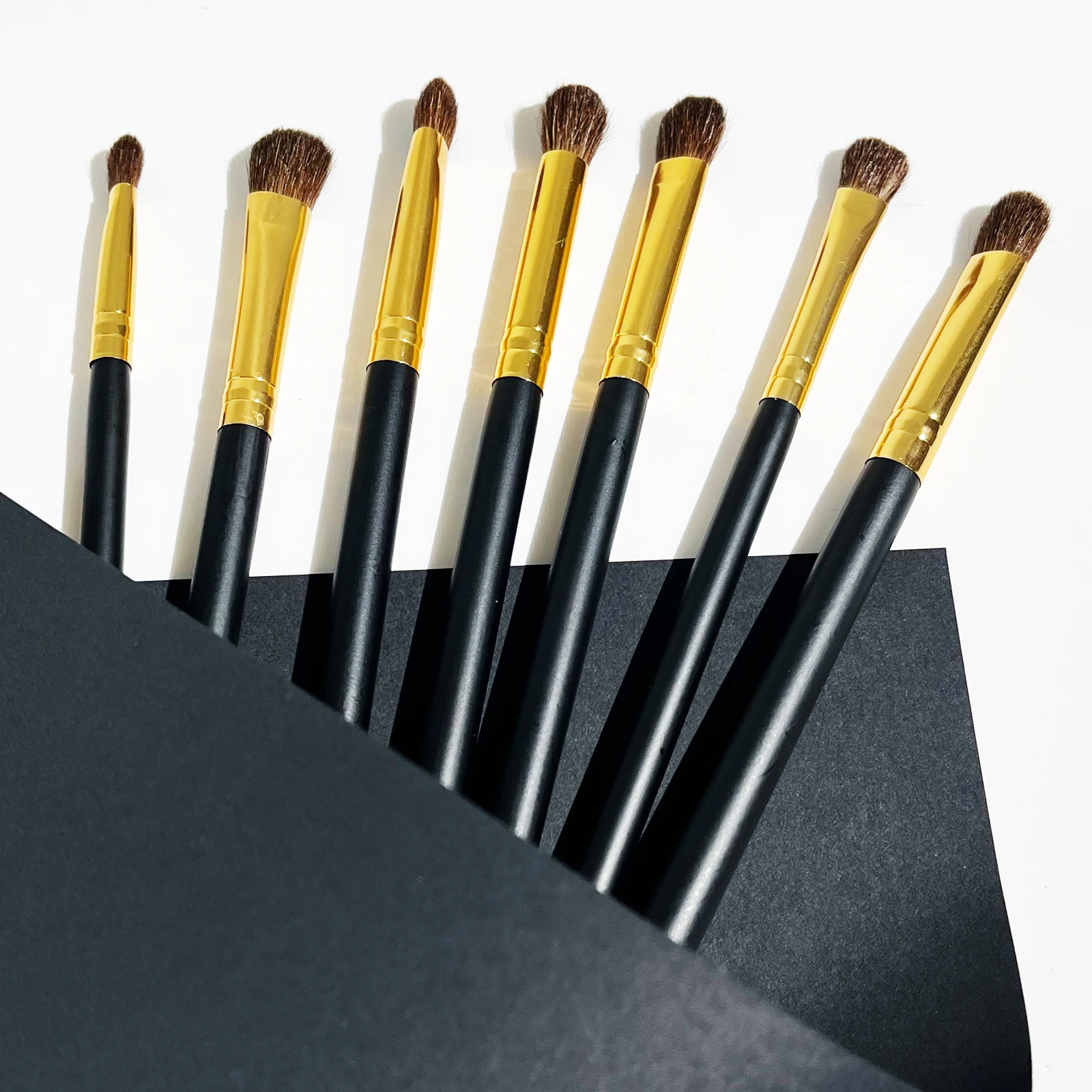 7PCS Multicolored Horse Hair Eyeshadow Brush Set: Complete Set for Beginners, Portable Eye Blending Brushes, Beauty Tools