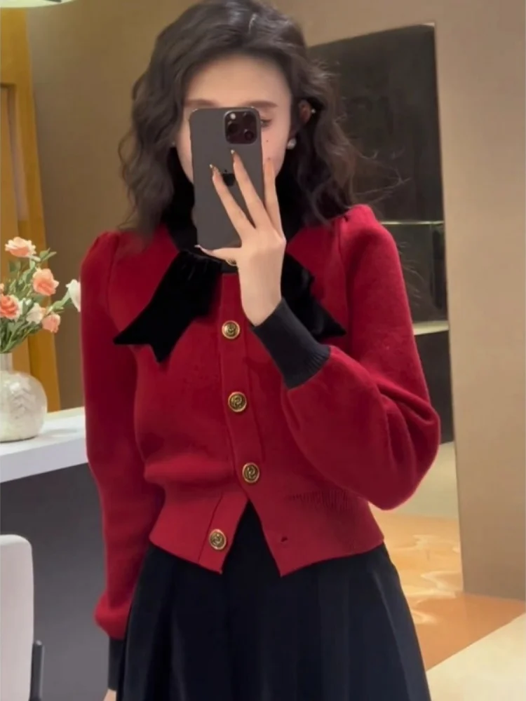 

Red Bow Tie Sweater Cardigan Women's 2026 European Sle Retro Bubble Sve Knitted irt Casual Comfortable Medium Thin