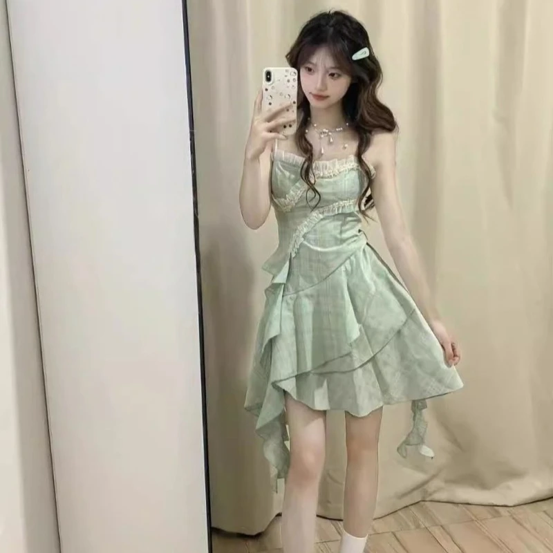 فستان بحمالات غير منتظمة باللون الأخضر الفاتح للنساء بتصميم جميل من الدانتيل بدون حمالات مقسم فستان صيفي مكشكش 2025 طراز جديد #6