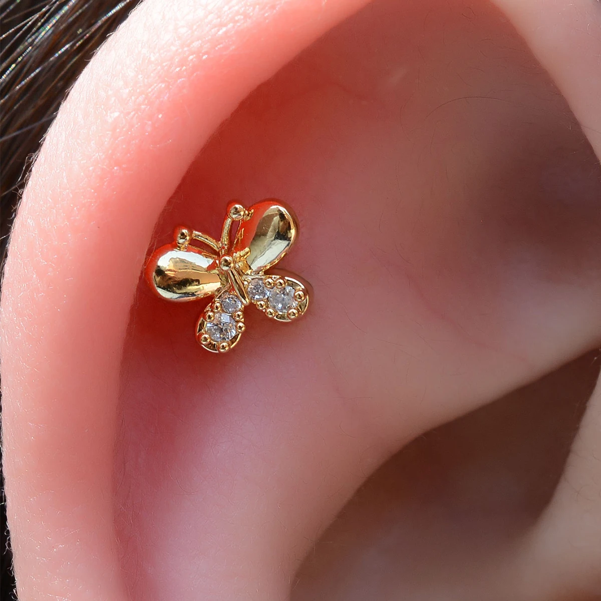 1 Stück 20G Winziger Kristall-Schmetterling Knorpel-Ohrstecker aus Edelstahl mit Zirkonia für Conch, Rook, Tragus, Damen Flachpiercing-Schmuck – Detail 4