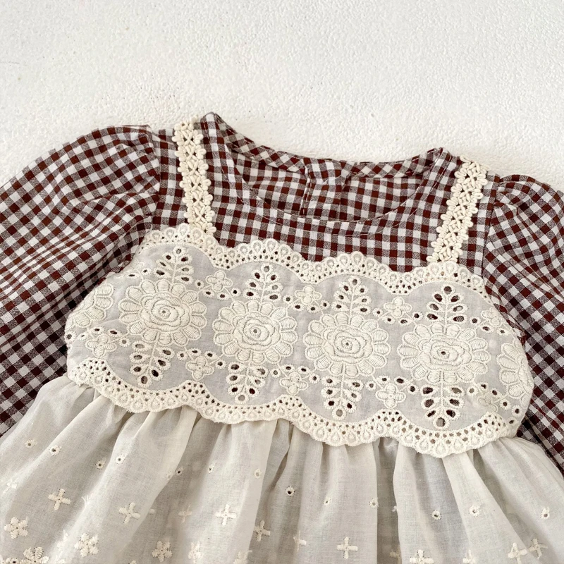 Autumn new baby clothing, 0-3 year old female baby, cute lace hem, small skirt, triangle HaYi crawling clothes for little ladies