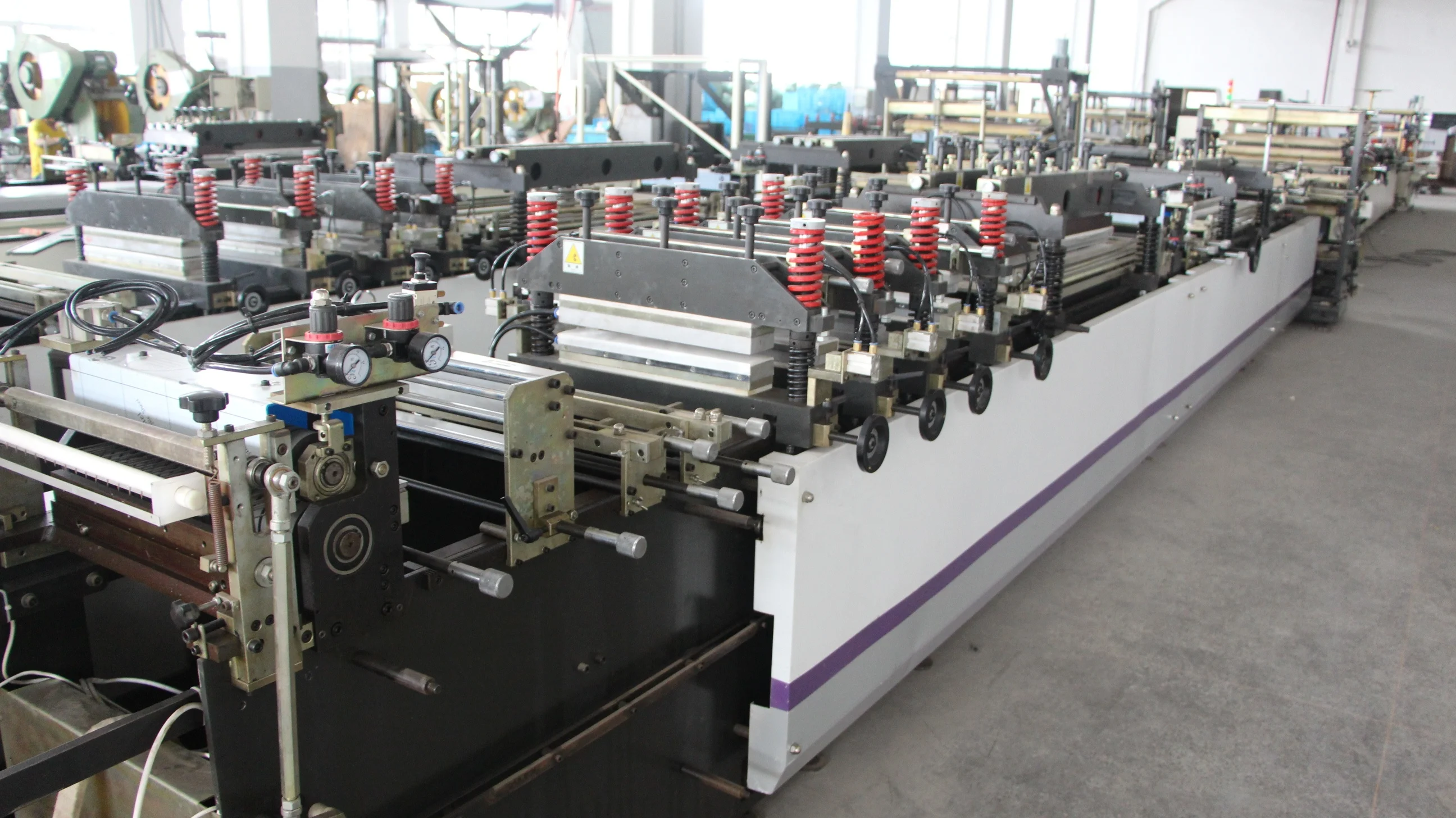 Industrial PP Woven Sack Making Machine Adjustable Bag Width Plastic Bag Production Equipment For Fertilizer Feed Packaging