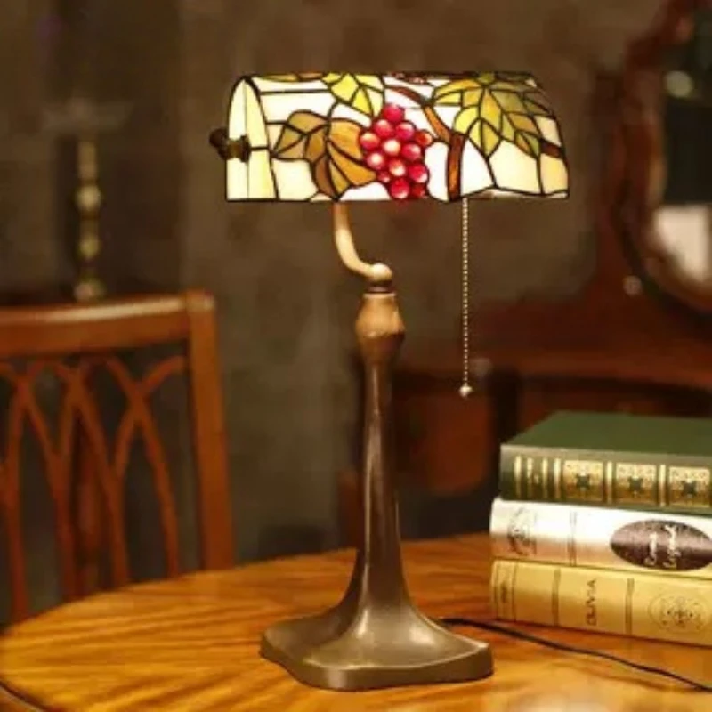 French Pastoral Style Floor Lamps Colored Glass Grapes Table Lamp Bedroom Study Vintage Handmade Art Indoor Decoration Desk Lamp
