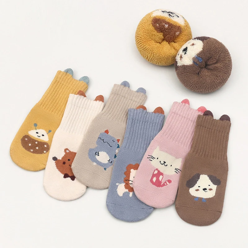 6 pairs  thickly padded glue-on children's socks, baby anti-slip learning socks with cartoon animal patterns