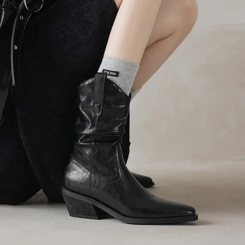 

High quality autumn and winter women's shoes Thick Heel womens shoes with design Pleats simple and elegant