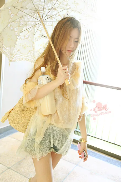 Princess Lace Craft Wood Long Handle Dance Photography Props Hooked Cotton Sunny Rain Umbrella Beige, Free Shipping
