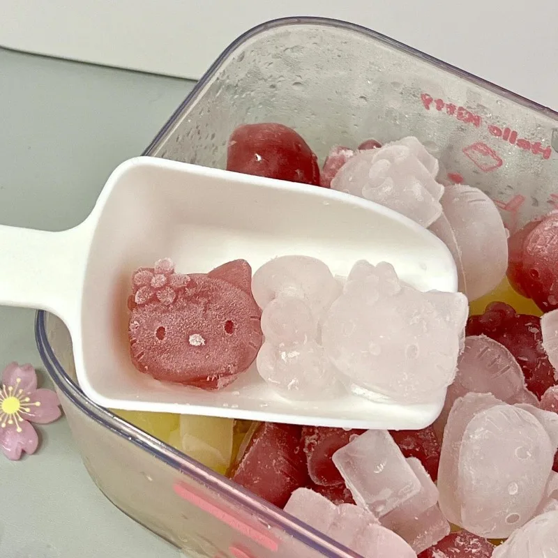 

MINISO Sanrio Hello Kitty Anime Cartoon Kawaii Silica Gel Ice Tray Mould Push Type Make Ice Storage Box Modelling Ins