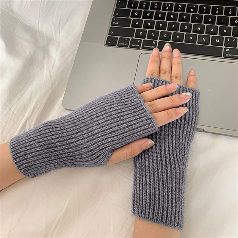 1 Pair Golve Women Solid Fashion Autumn Winter Knitted Wrist Guard half-finger Ladies Gloves Keep Warm Fingerless Touch Screen