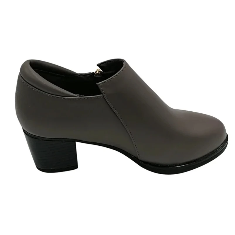 أحذية جلدية أصلية لربيع وخريف أحذية فردية جديدة ذات فم عميق من جلد البقر سميكة مع مقاس كبير 35-42 من الأحذية