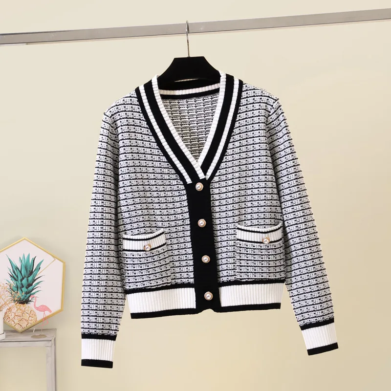 2023 Short Cardigan Women\'s Sweater Coat Autumn And Winter New Style Outer V-neck Loose Plaid Top All-match Casual