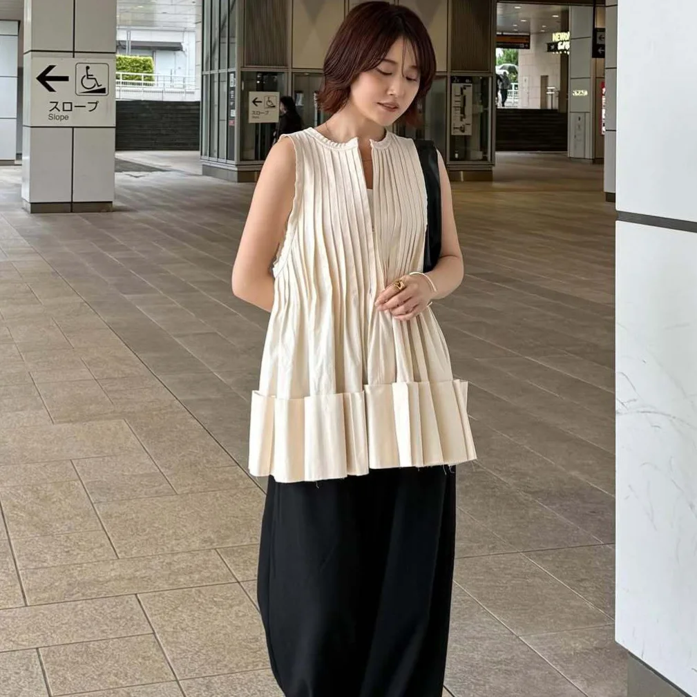 

Gagarich Spring Summer New Japanese Ins Fashion Retro French Fold Top Simple Temperament Silhouette Tank Top