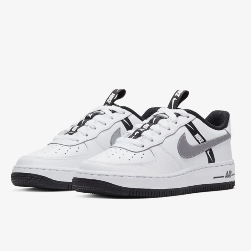 

Женские повседневные кроссовки Nike Authentic Air Force 1 LV8 AF1 GS (класс школы) CT4683-100