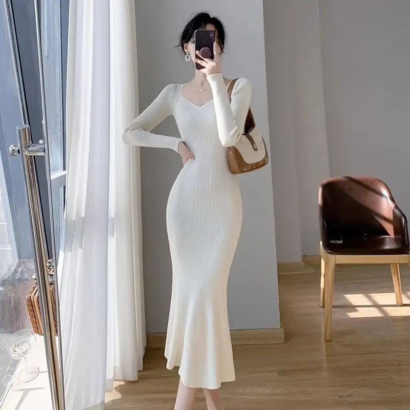 

Sweater Dress Autumn and Winter Matching Coat Inner Layer Dress Women French V-neck Knitted Bottom Wrapped Hip Fishtail Dress