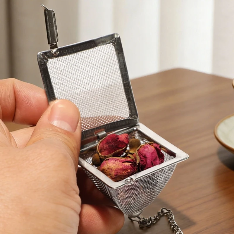 Tea Strainer with Metal Angular Basket and Fine Filter, Formed to Retain Green, Black, Flower, or Dark Fermented Tea During 87HA
