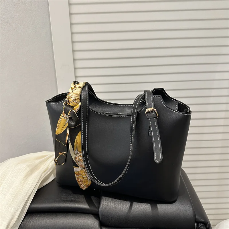 Fashionable Tote Bag for Women Shoulder Bag Large Capacity Casual Purse and Handbag Retro Simple Designer Bags Bolsos De Mujer