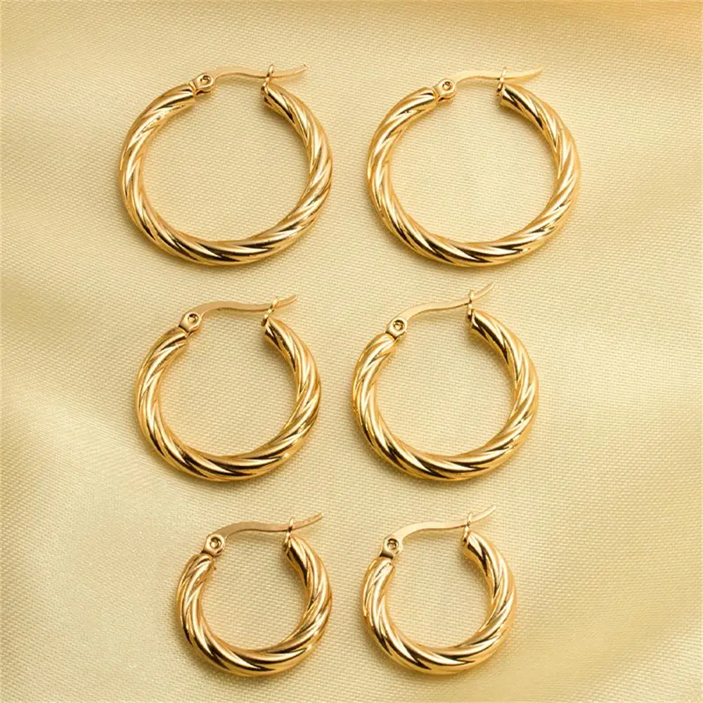 Vintage 18K vergoldete Edelstahl-Creolen mit runden diagonalen Streifen für Damen, trendiger, schlichter, persönlicher Schmuck als Geschenk