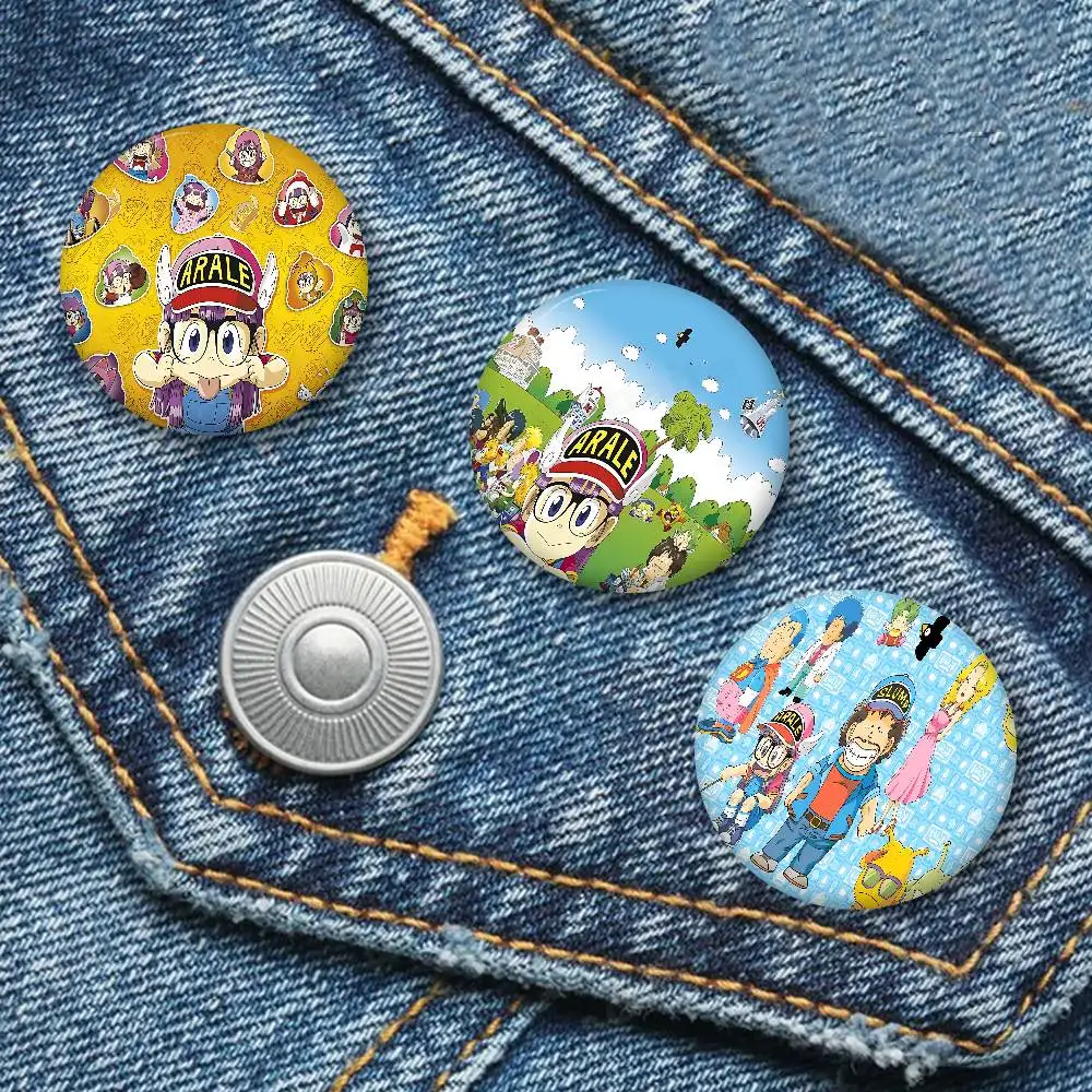 Dr Slump Anmie A-Aralees Tinplate Pin Button Custom Anime Role Old-school Brooch Cartoon Collar Badge Jewelry Gift Fans