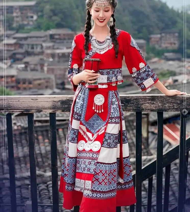 Abbigliamento per spettacoli di danza Miao Abbigliamento da sposa Abbigliamento cinese Miao Donna adulta 2025 Vendita calda