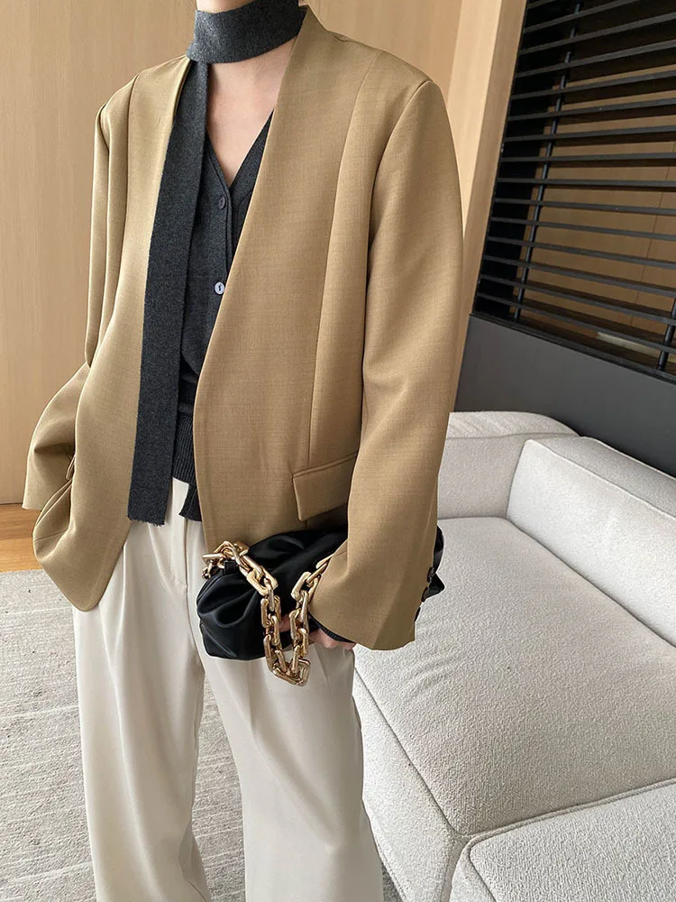 [EAM] Women Khaki Black Brief Big Size Elegant Blazer New V-neck Long Sleeve Jacket Fashion Tide Spring Autumn 2024 1DH6856