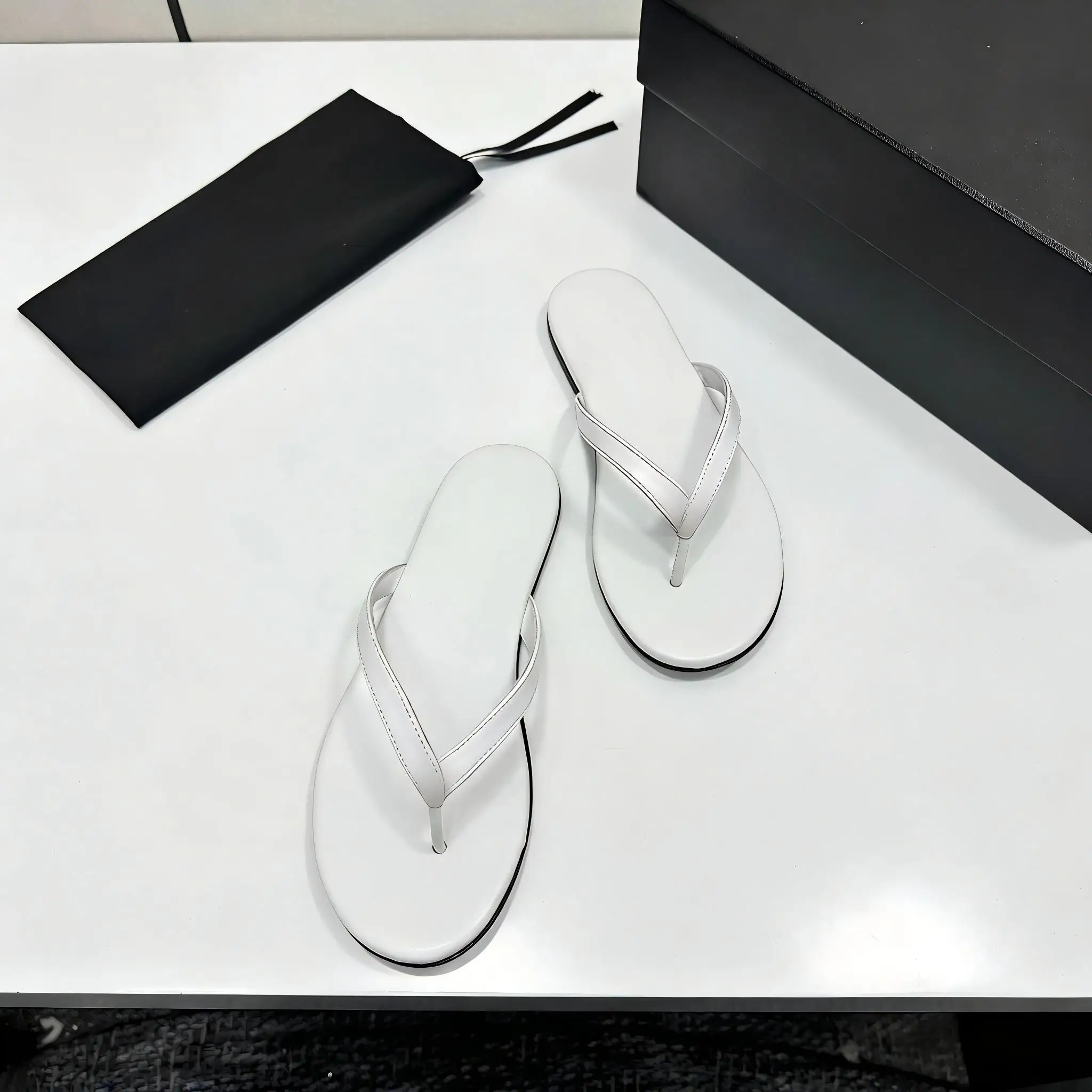 

High-Quality Casual Fashion Ladies Comfortable Slippers Quality Leisure Stylish Women's Soft Slip-On Shoes 26022212