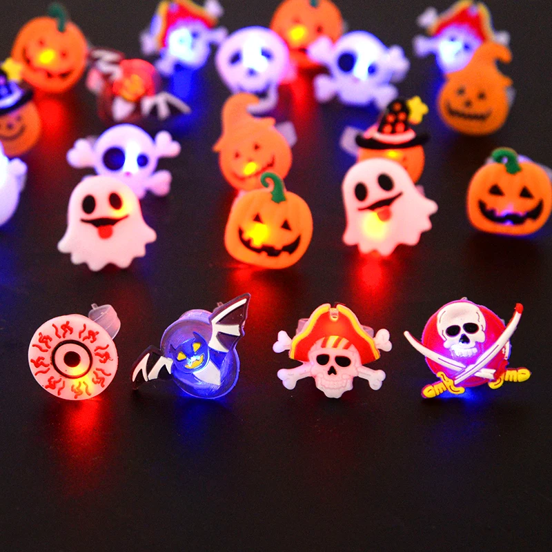 10pcs/lot Creative Cute Pumpkin Ghost Eye Rings for Children Halloween Luminous Rings LED Flash Finger Ring Best Gifts