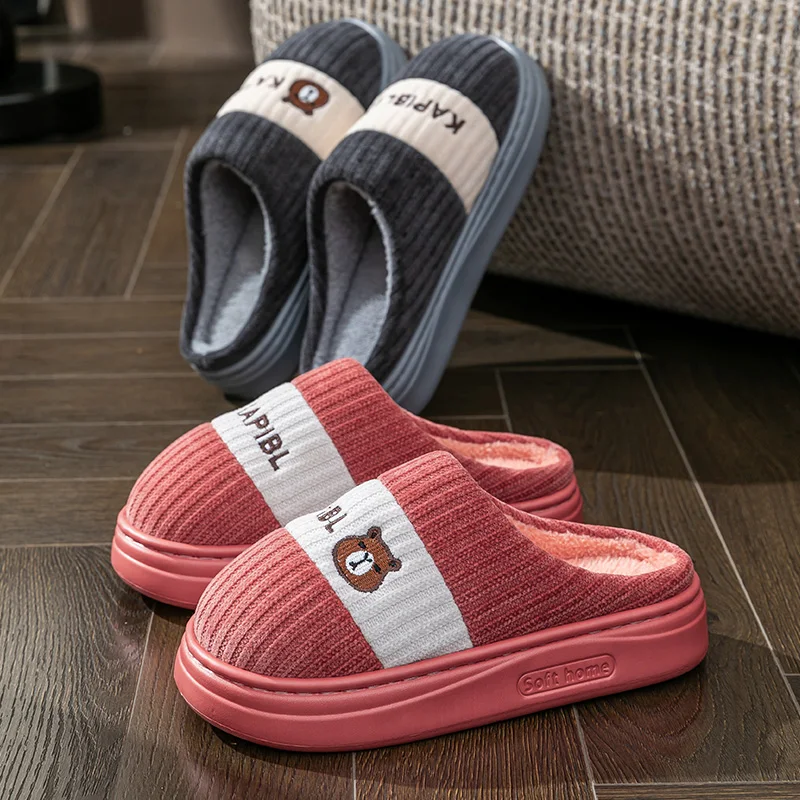 شباشب نسائية شتوية جديدة للمنزل الداخلي مضادة للانزلاق شباشب قطنية ناعمة من الأسفل للخريف والشتاء للمنزل