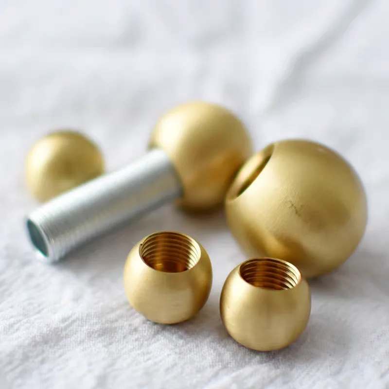 Латунная шаровая гайка с внутренней резьбой M10 для стеклянной крышки лампы DIY