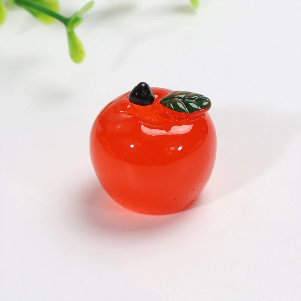 เครื่องประดับผลไม้ขนาดเล็กสุดสร้างสรรค์รูปทรง Apple ทำจากเรซินของตกแต่งงานฝีมือขนาดเล็กทนทานเครื่องประดับรถยนต์น่ารักแบบเรืองแสงของขวัญสำหรับเด็ก