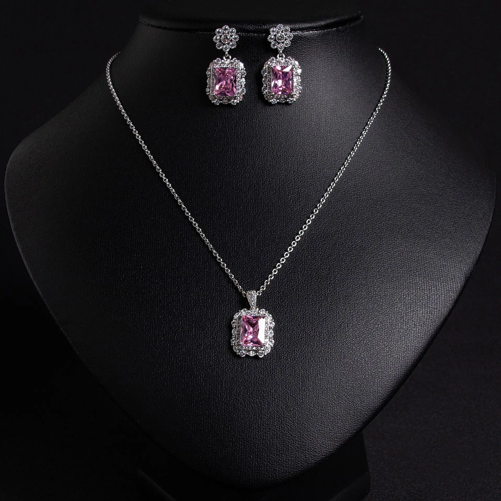 

HIBRIDE Elegant Simple Everyday Jewelry Square Pink Necklace Earrings Set of 2 Suitable for Holiday Wedding Gift Dress S-922