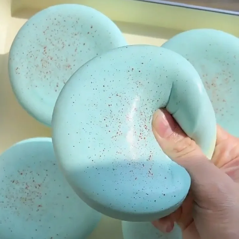 لعبة إسفنجية على شكل كعكة جبنة التوت المقلدة بطيئة الارتفاع - تململ حسية لتخفيف التوتر من أجل القلق |   هدايا للبالغين والأطفال، ASMR