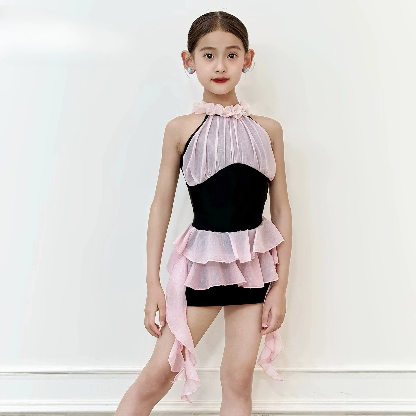 

Girls' Latin dance outfit summer 2026 new style professional training suit for children, high-end performance outfit set