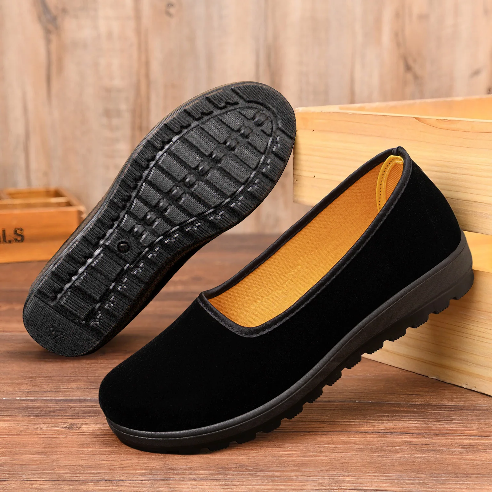 Women's Soft Bottom Anti-Slip Spring Summer Breathable Comfortable Beijing Cloth Shoes Formal Casual PVC Outsole Round Toe
