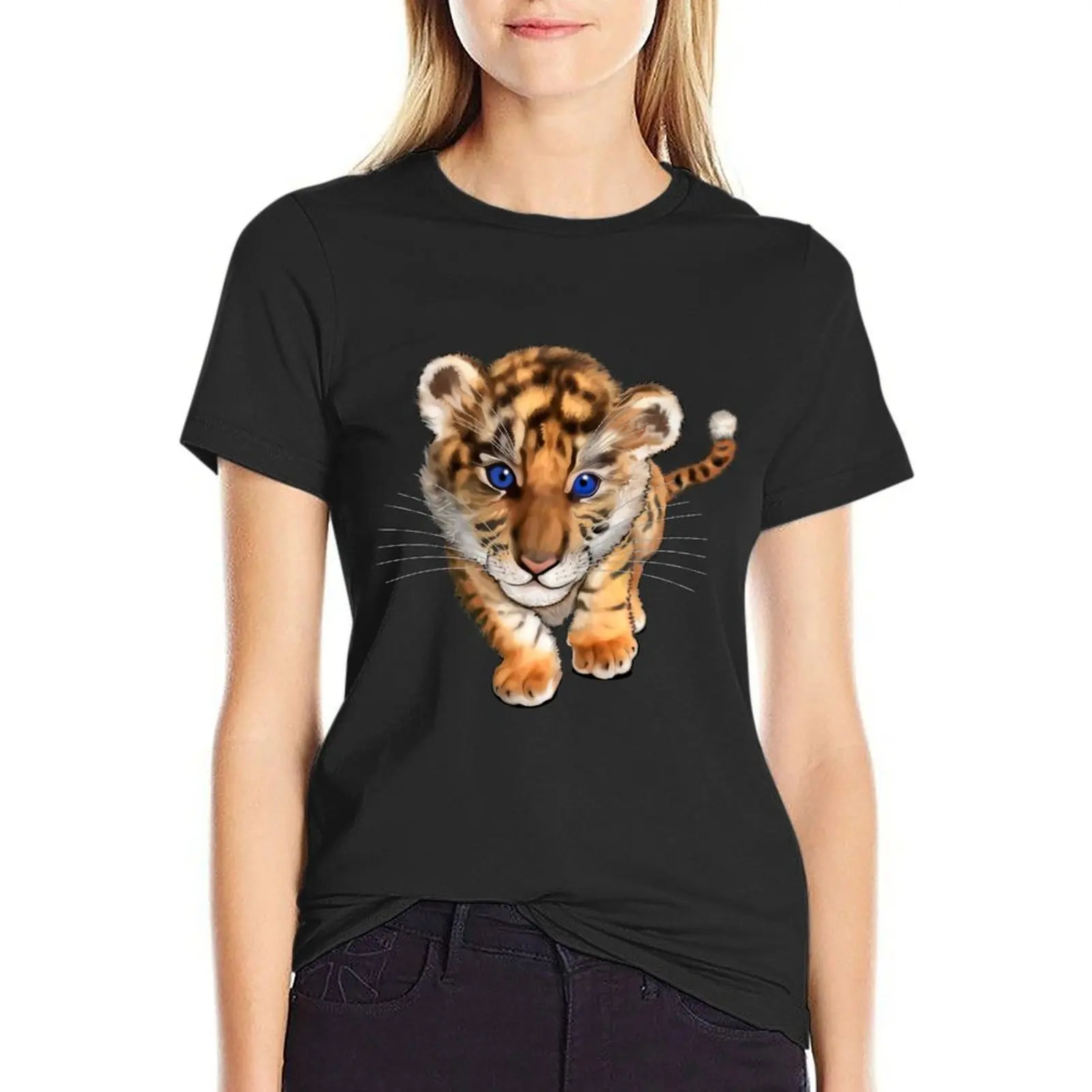 Little tiger /The Year of the tiger 2022 / No text T-Shirt tops animal print shirt for girls cat shirts for Women