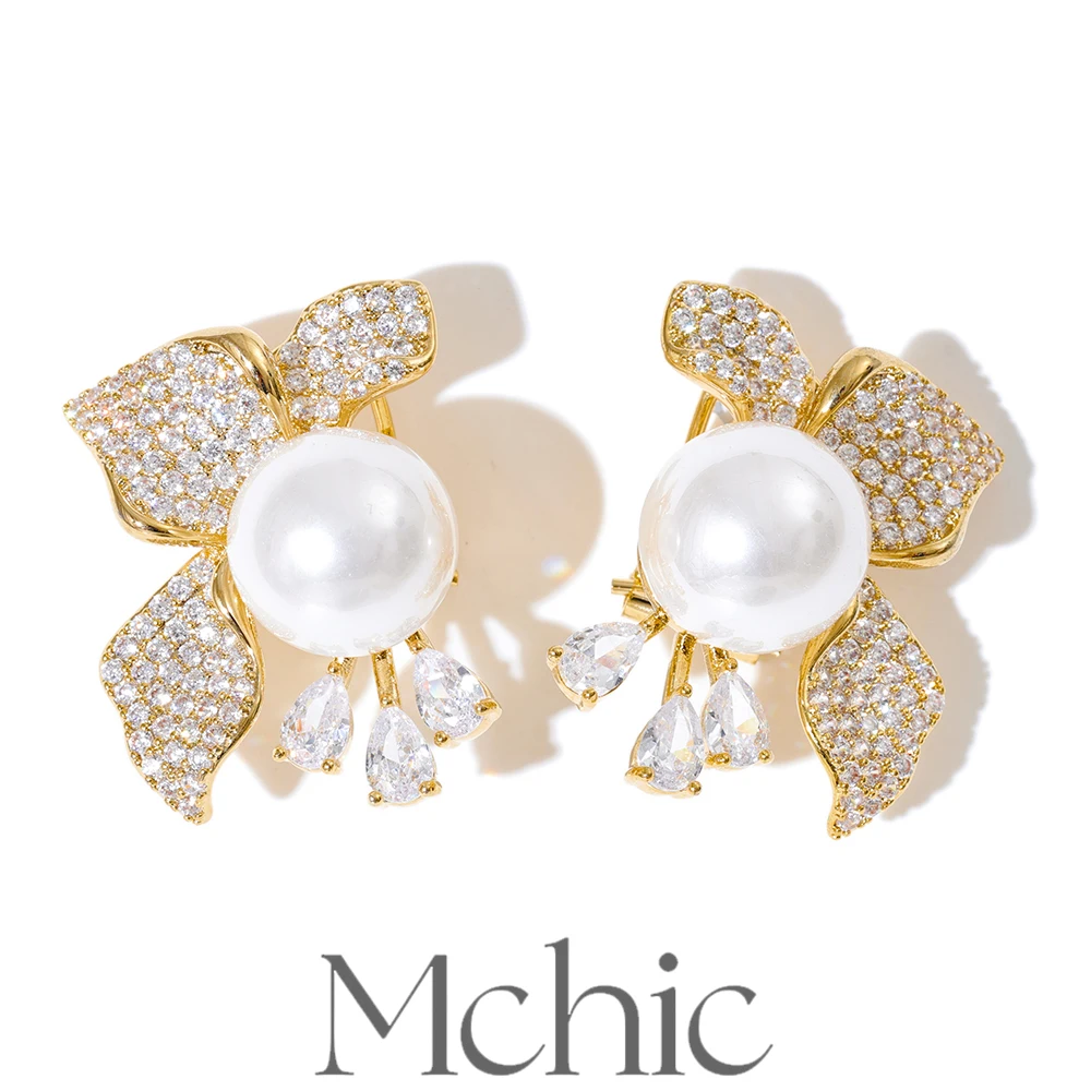 

Mchic Earrings Copper French Zircon Flower Pearl Pendant Light Luxury Fashion Design Jewelry Wholesale