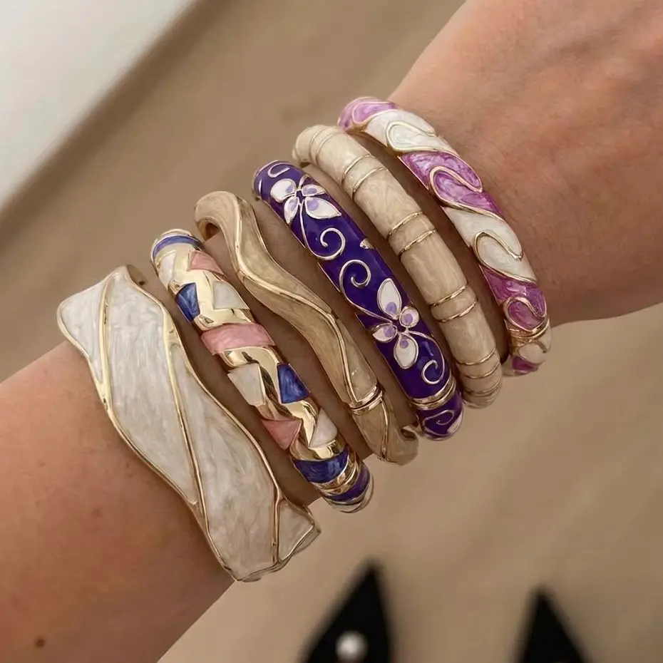 Minimalist Twisted Lines Wide Texture Bracelet for Women Colorful Enamaled Irregular Geometric Cuff Bangle Party Jewelry Gift