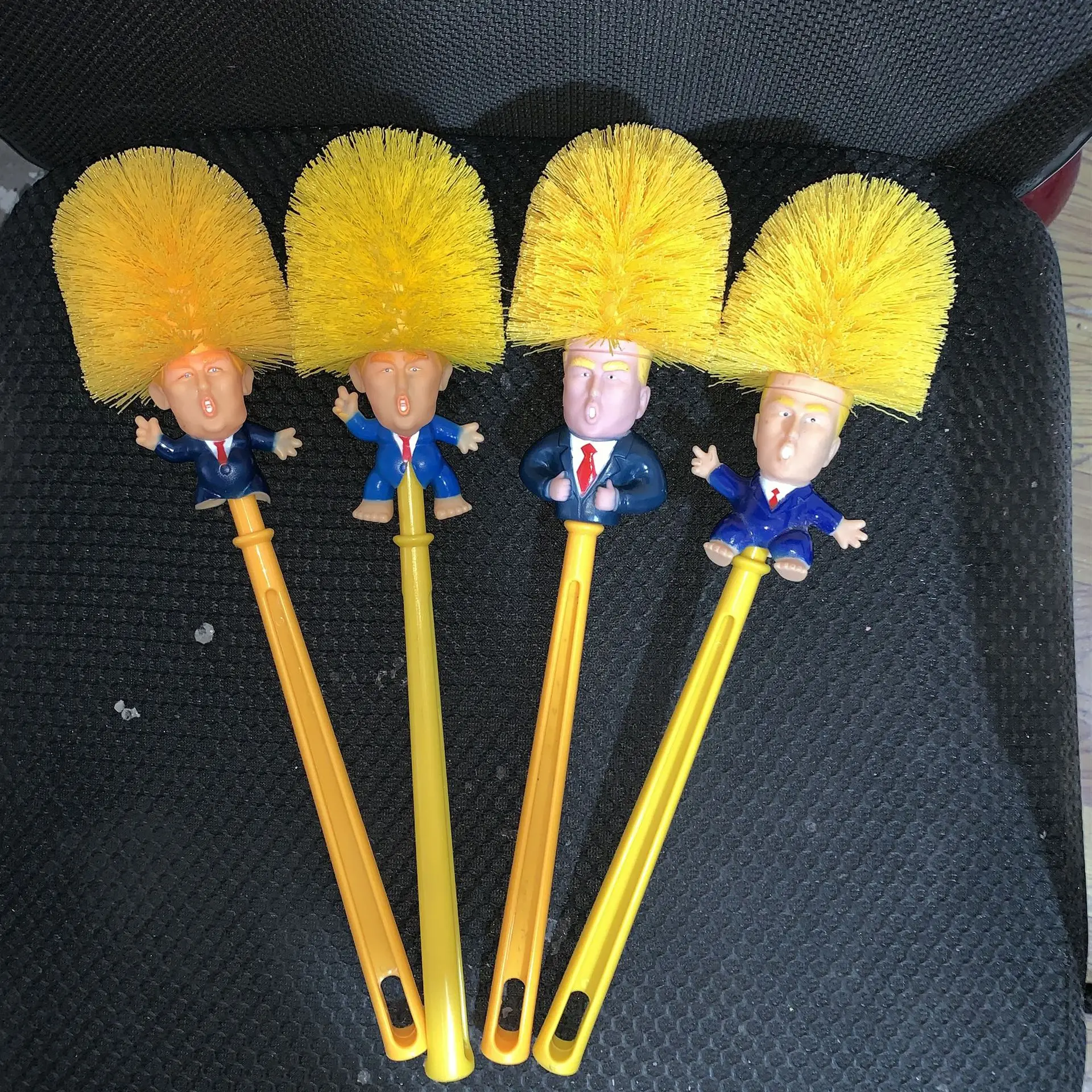 Creative Doll Yellow Toilet Brush With Base President Doll Toilet Cleaning Brush Household Bathroom Brush Trump Toilet Brush