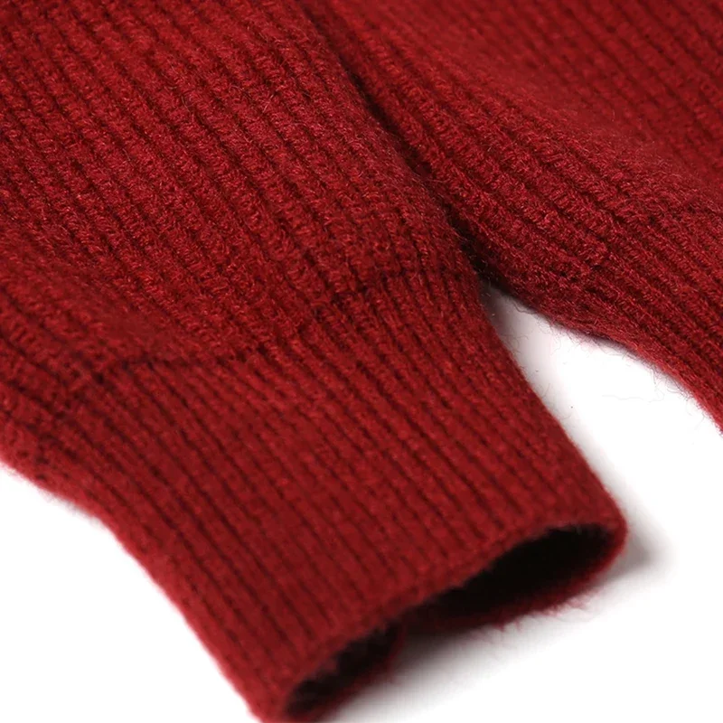 2025 Nuovo cardigan allentato di colore rosso finto patchwork in due pezzi maglione dal design creativo dolce gioventù ragazze colletto rovesciato maglieria