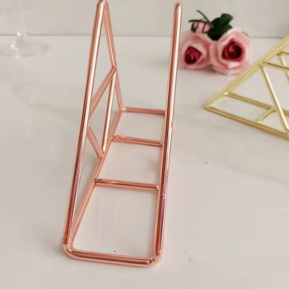 

Simple European Style Triangle Napkin Holder Handicraft High-end Vertical Tissue Holder Hollow Tissue Rack Cafe