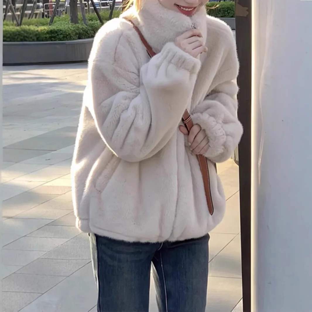 

Women Faux Lamb Fur Coat 2025 Autumn Winter Women's Shearling Jacket Stand Collar Fleece Lined Thickened Luxury Plush Outerwear