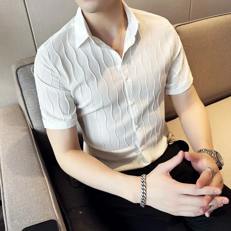 Men's Summer Wave Pattern Short Sleeve Shirt Slim Fit Korean Style Casual Button Down Shirts Streetwear Fashion Breathable Top